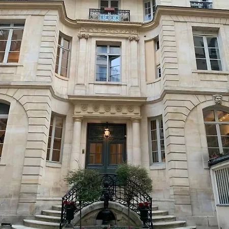 Appartamento Elegant Dans Ancien Particulier Parigi